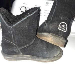 Bearpaw boots black short kids